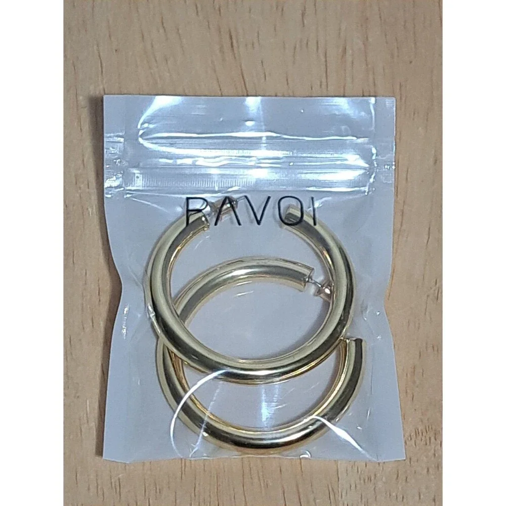 BRAND NEW Pavoi Gold Hoops Earrings